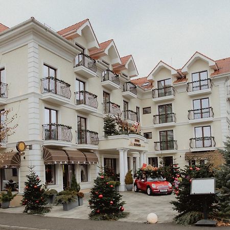Radsor Hotel Râşnov Exterior photo